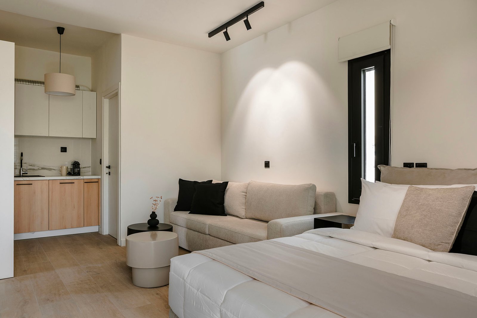 The Uptown - Studio Apartment with Balcony