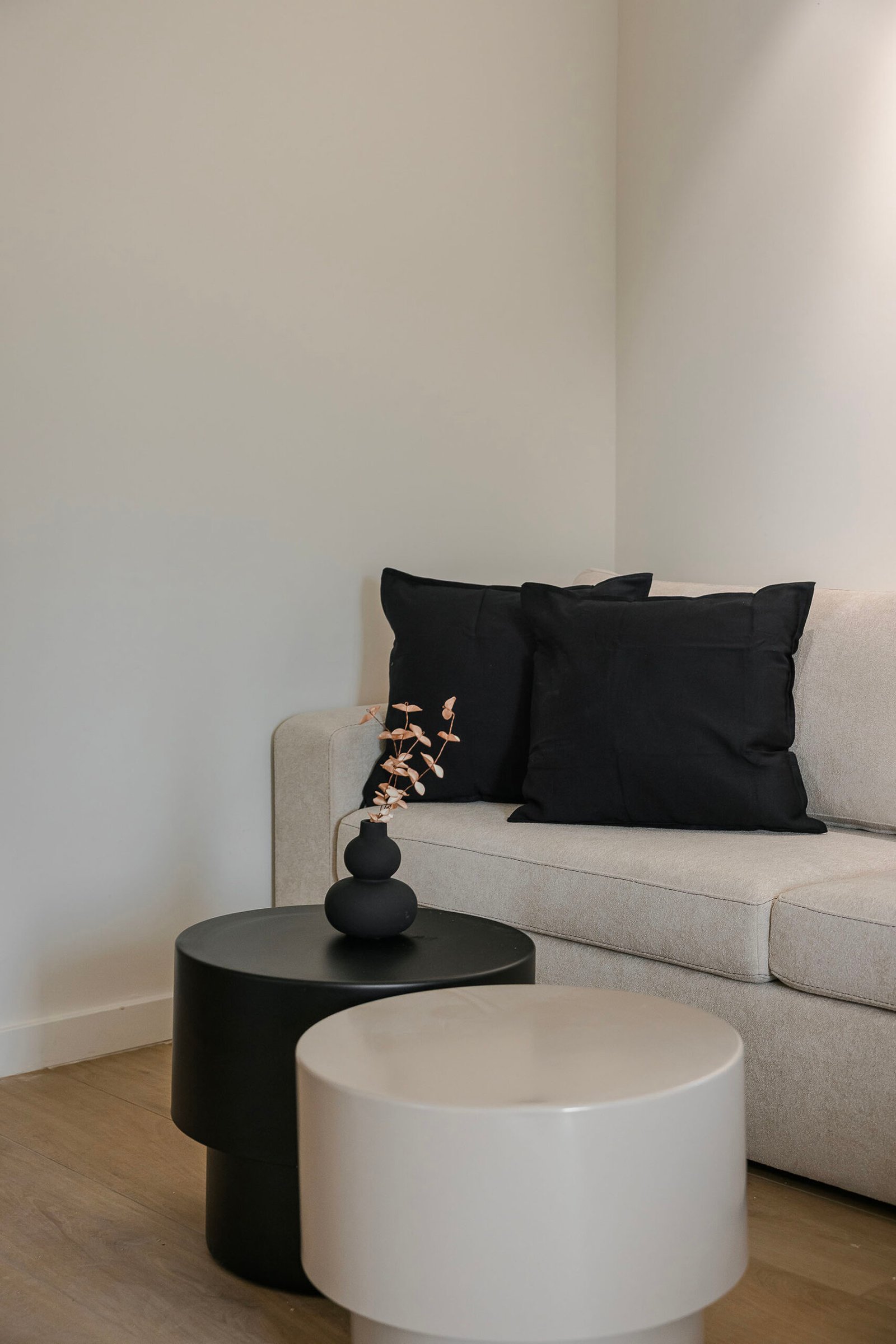 The Uptown - Studio Apartment with Balcony
