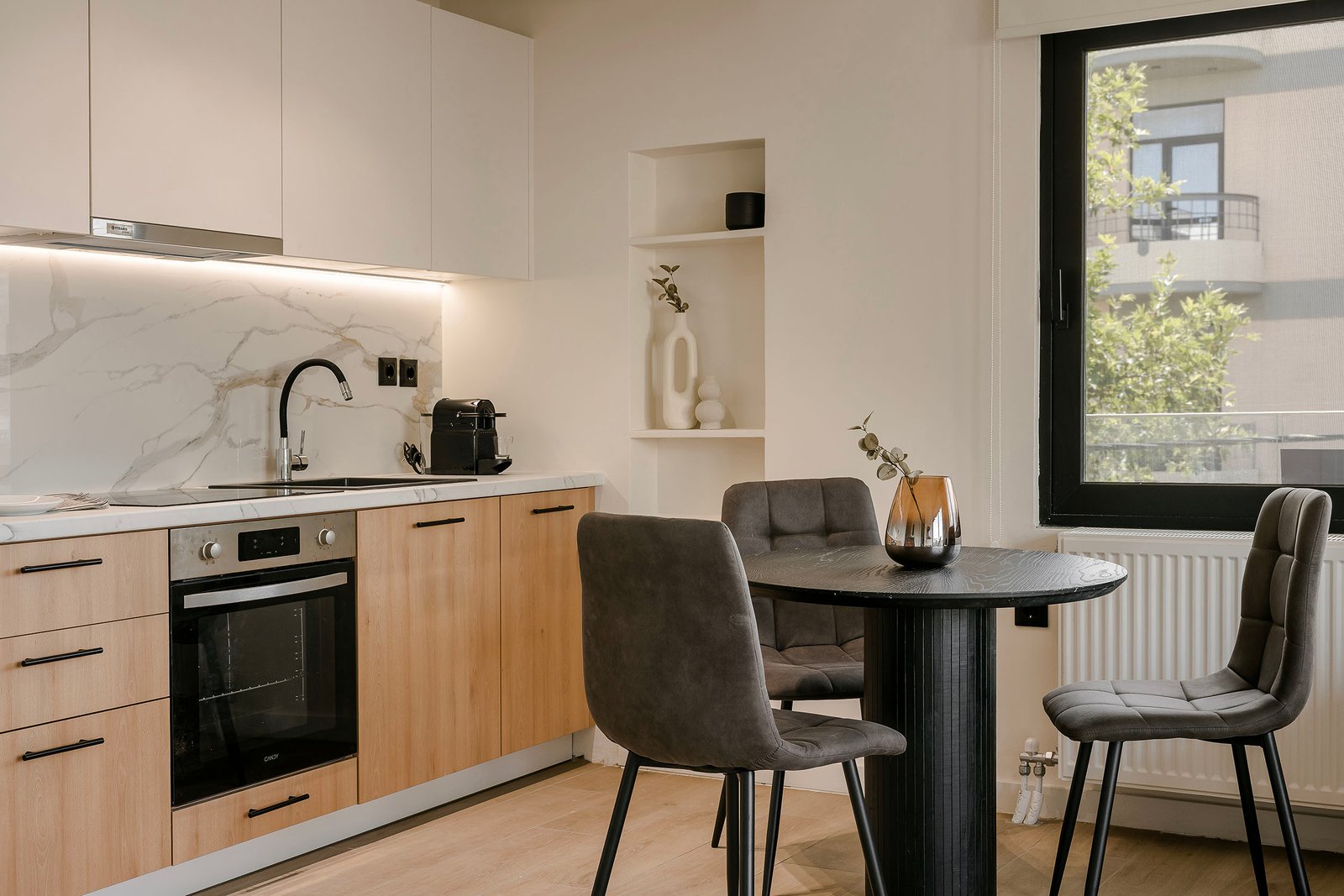 The Uptown - Superior One Bedroom Apartment with Balcony
